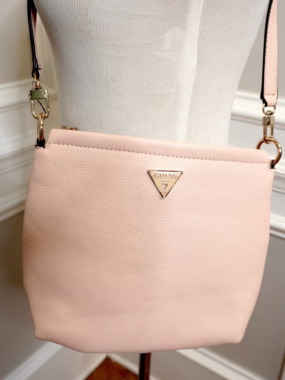NEW Pink Guess Emiliya tourist small crossbody bag